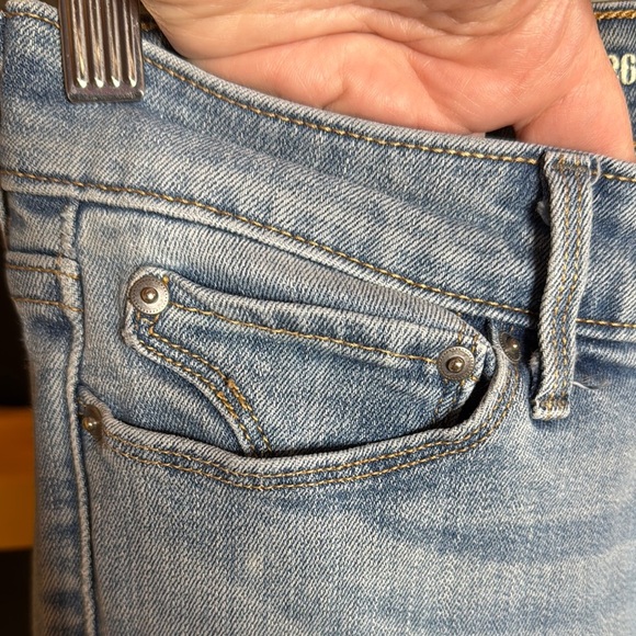 Levi’s Slight Curve Modern Rise Bootcut Skinny Light Blue Women's Jeans Size 26 - Picture 3 of 10